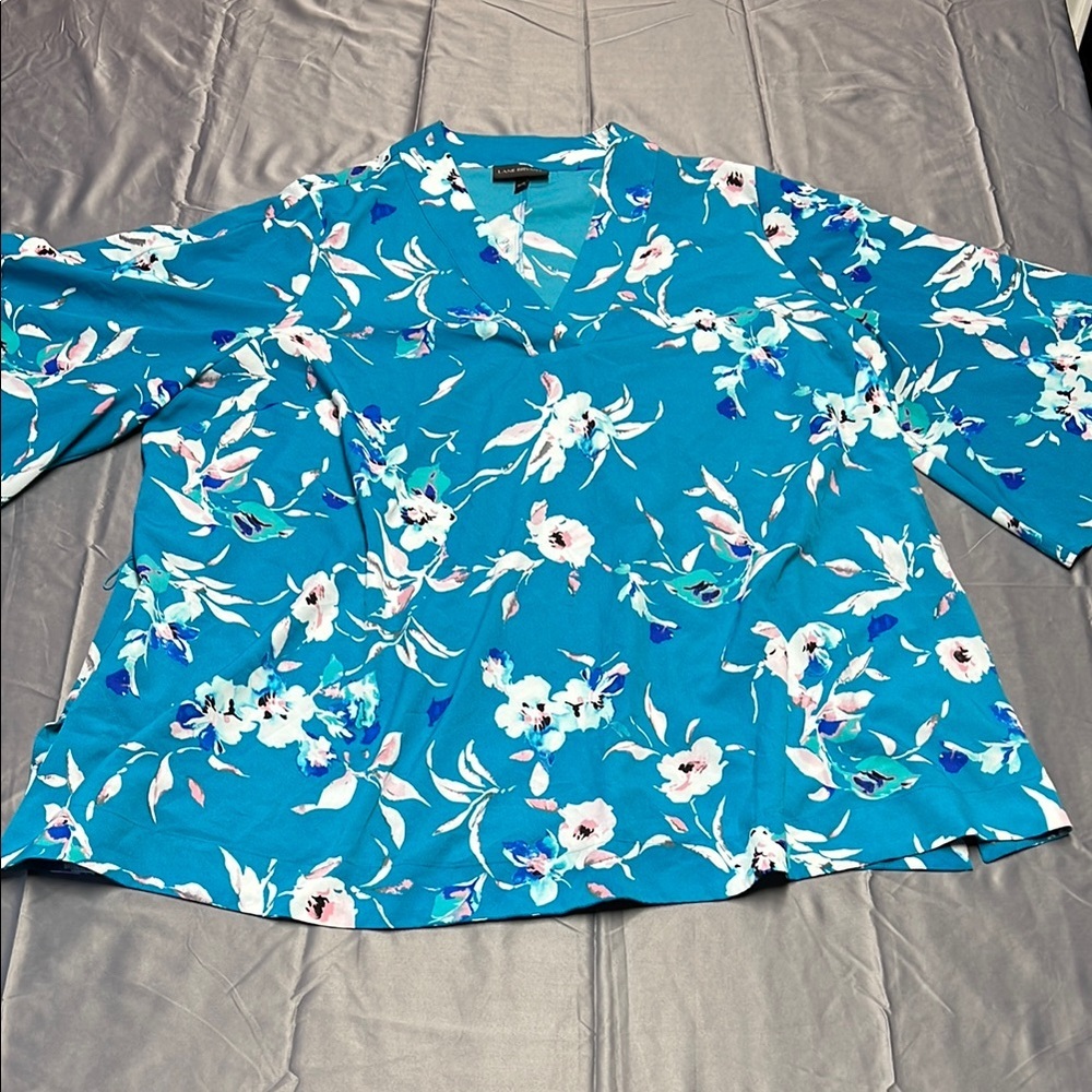Lane Bryant 26/28 teal bell sleeve floral print plus size tunic blouse v neck